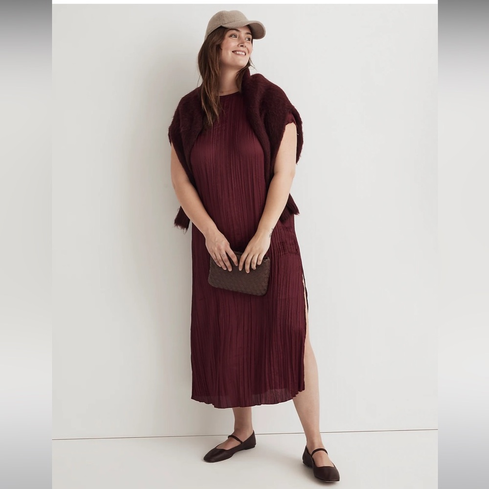 Madewell Short-Sleeve Slip Midi Dress in Plissé - Picture 6 of 11